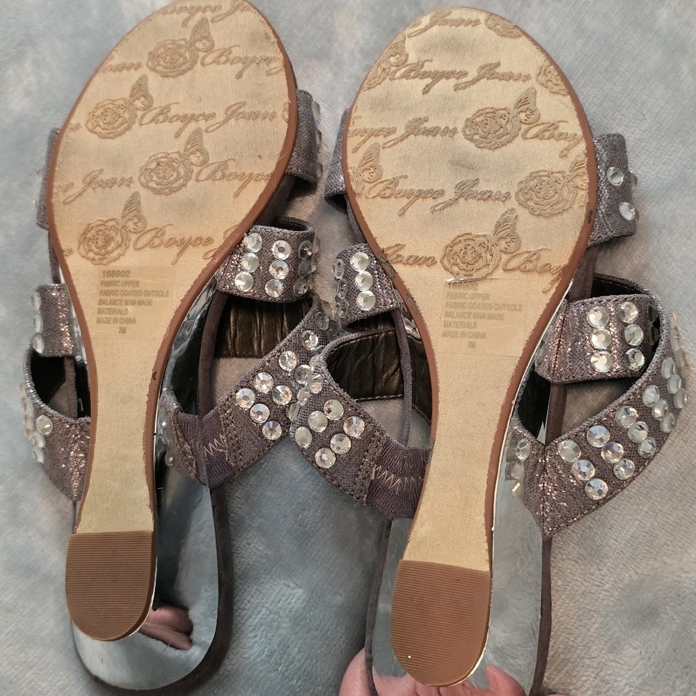 Joan Boyce Gray Mirrored Low Wedge Sandal with Rhinestones  Size 7 (#8) - Picture 6 of 13